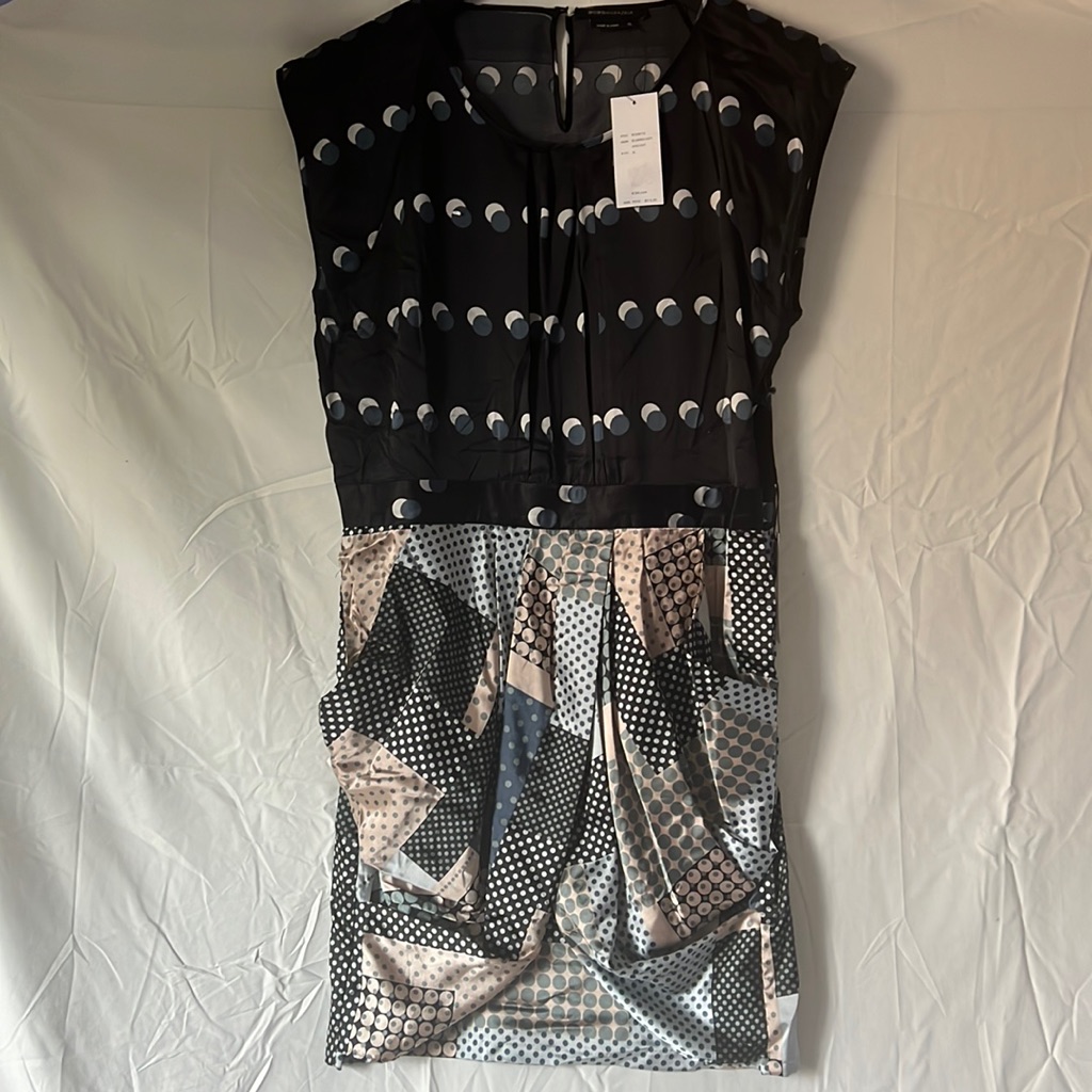 Brand New, Never Worn Bcbgmaxazria Silk Blurred Dot Mini Dress With Pockets